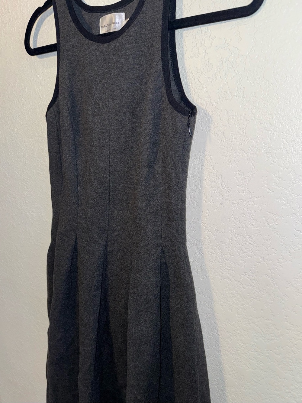 Shades of Gray Micah Cohen Gray Pleated Scoop Neck Open Back Mini Dress Size XS